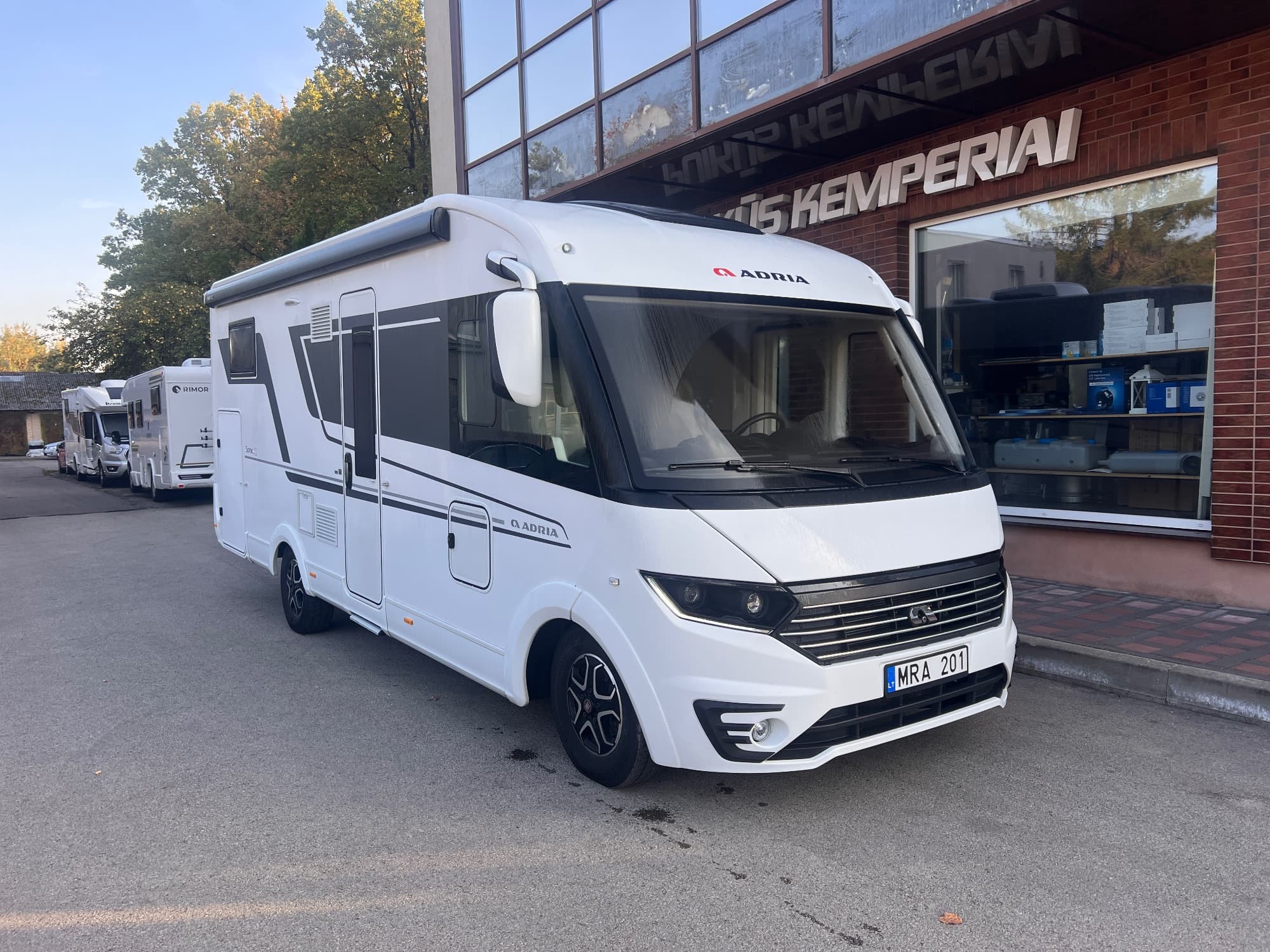 ADRIA SONIC 700SL 2023 · AT kemperio nuoma